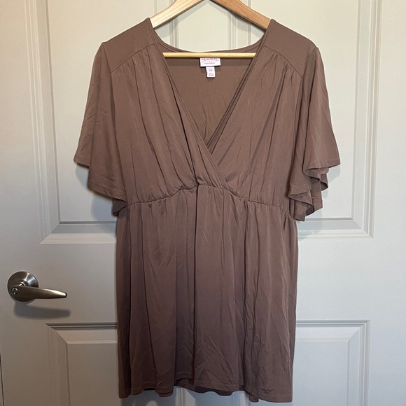 Isabel Maternity by Ingrid & Isabel Tops - Isabel Maternity by Ingrid & Isabel Coffee Brown Blouse XXL